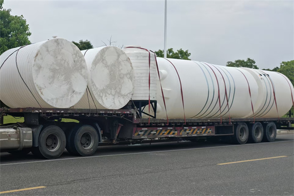 在農(nóng)業(yè)中塑料水箱容器的安裝及維護要點介紹