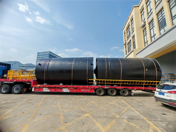 HDPE儲(chǔ)罐 60噸儲(chǔ)罐廠家 迅升塑料容器